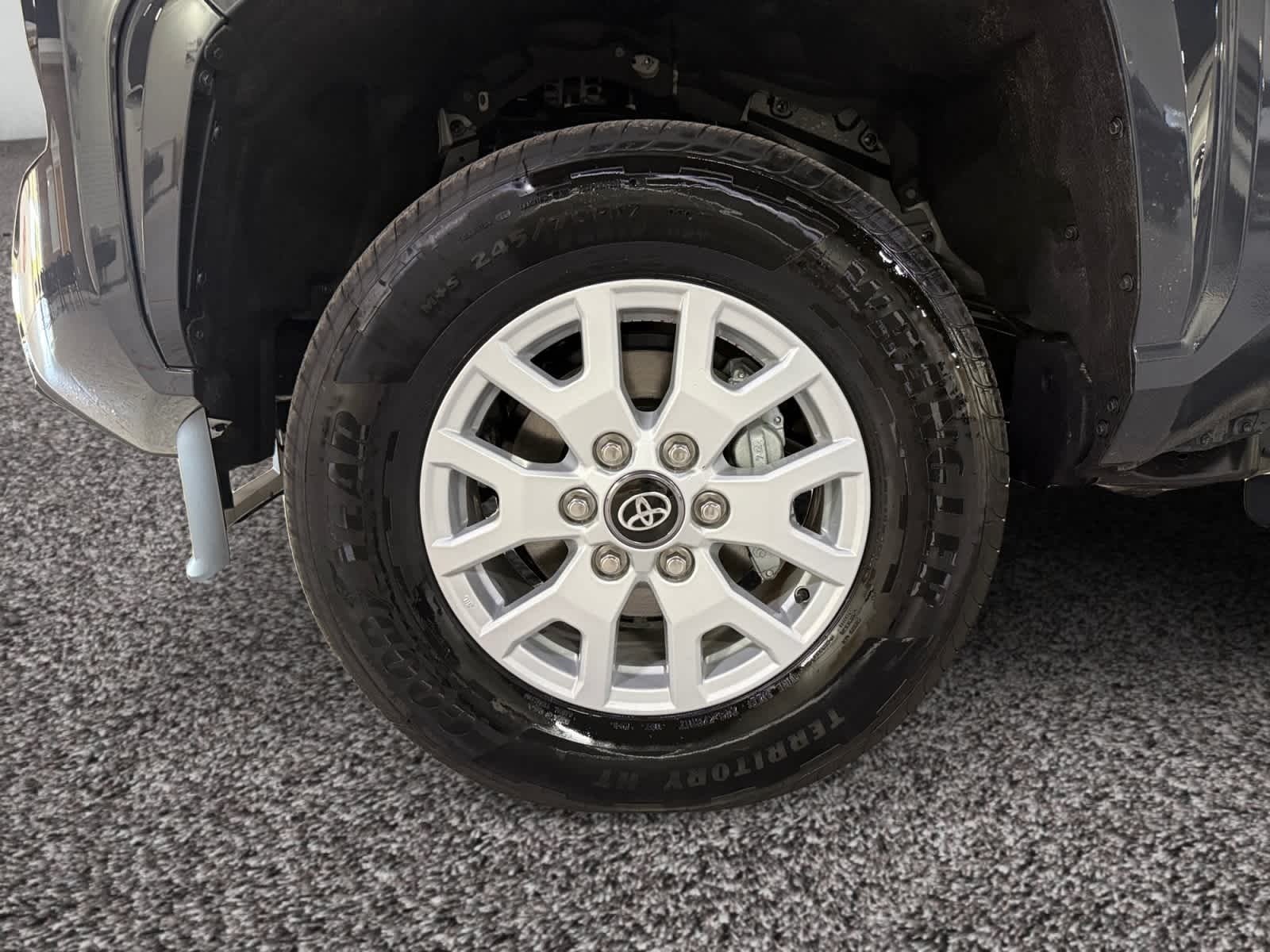 2025 Toyota Tacoma SR5