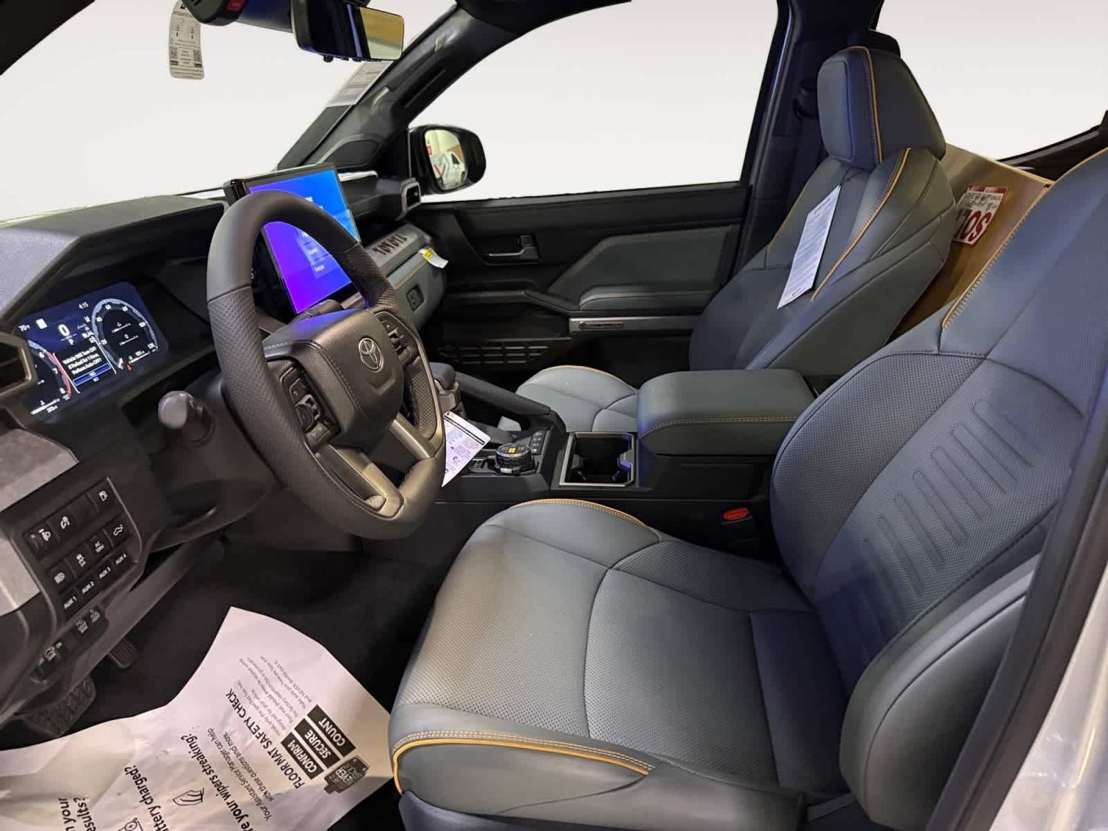 2025 Toyota Tacoma i-FORCE MAX Tacoma Trailhunter