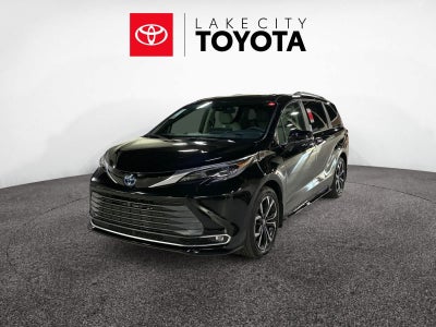 2025 Toyota Sienna Platinum