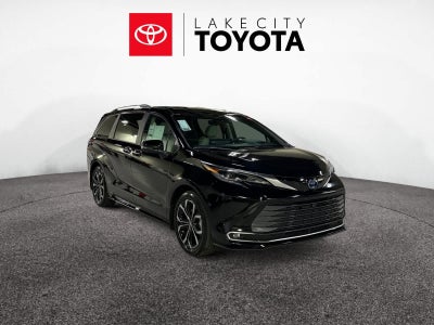 2025 Toyota Sienna Platinum