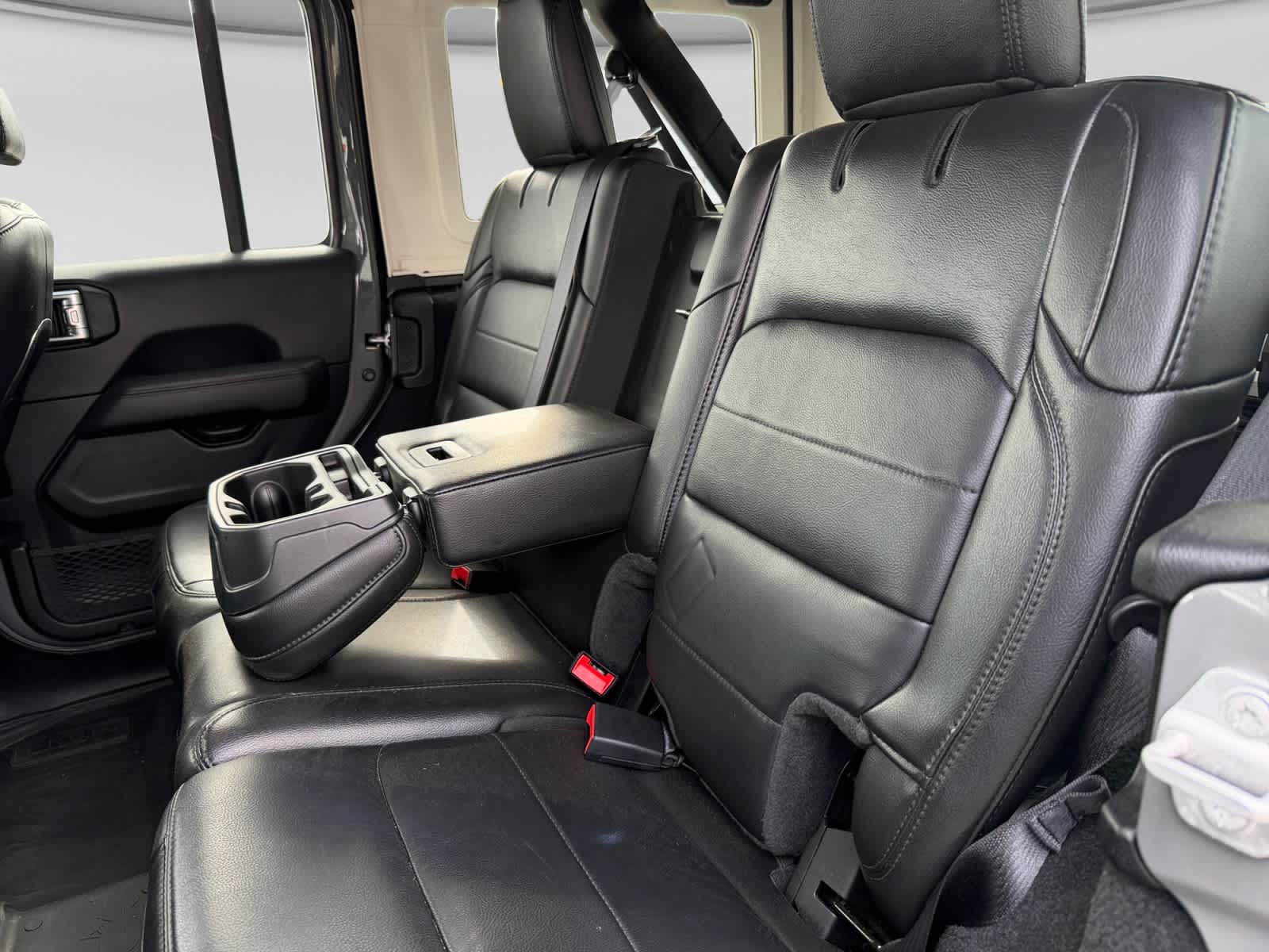 2022 Jeep Wrangler Unlimited Sahara Altitude