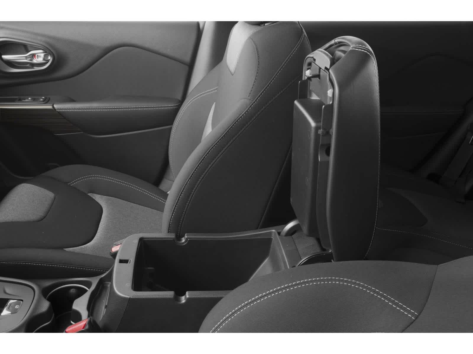 2015 Jeep Cherokee Sport