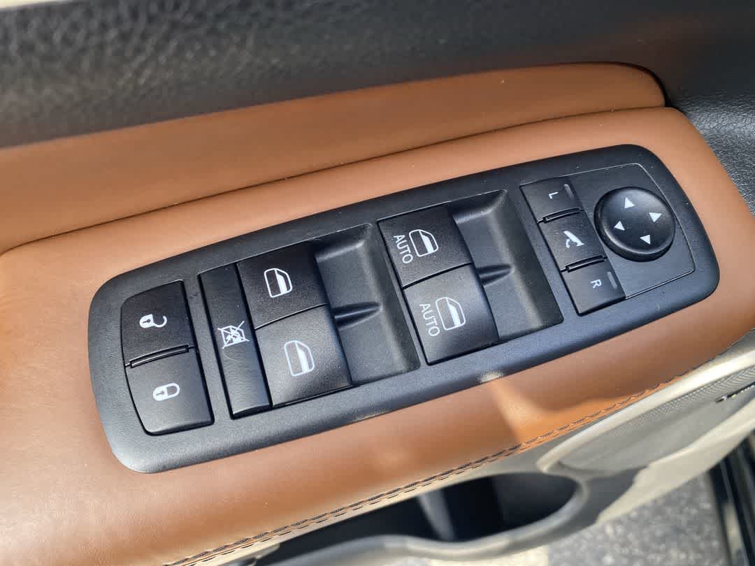 2020 Jeep Grand Cherokee Overland