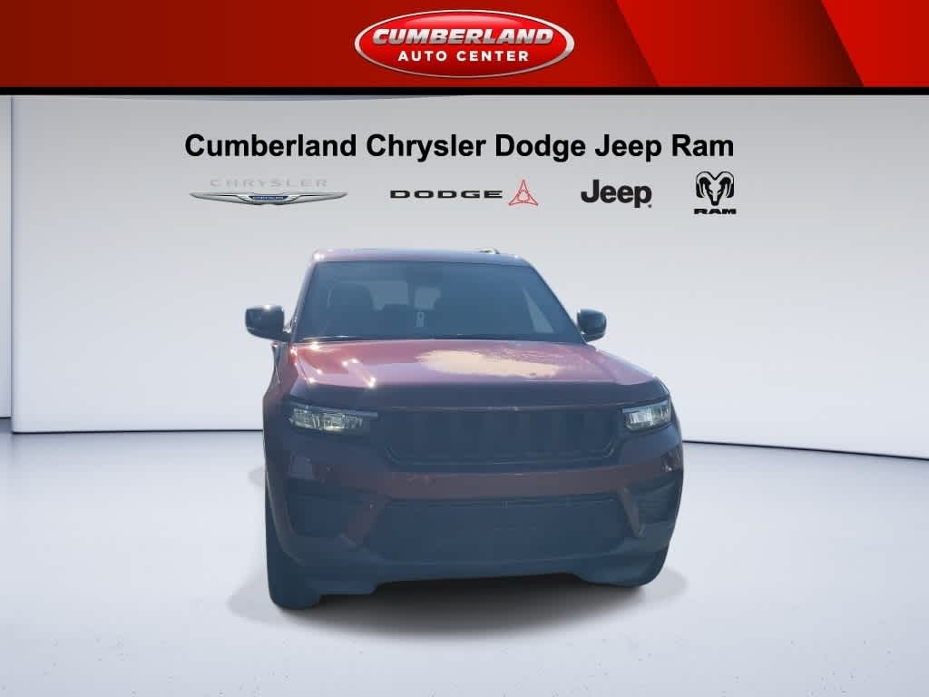 2025 Jeep Grand Cherokee Laredo