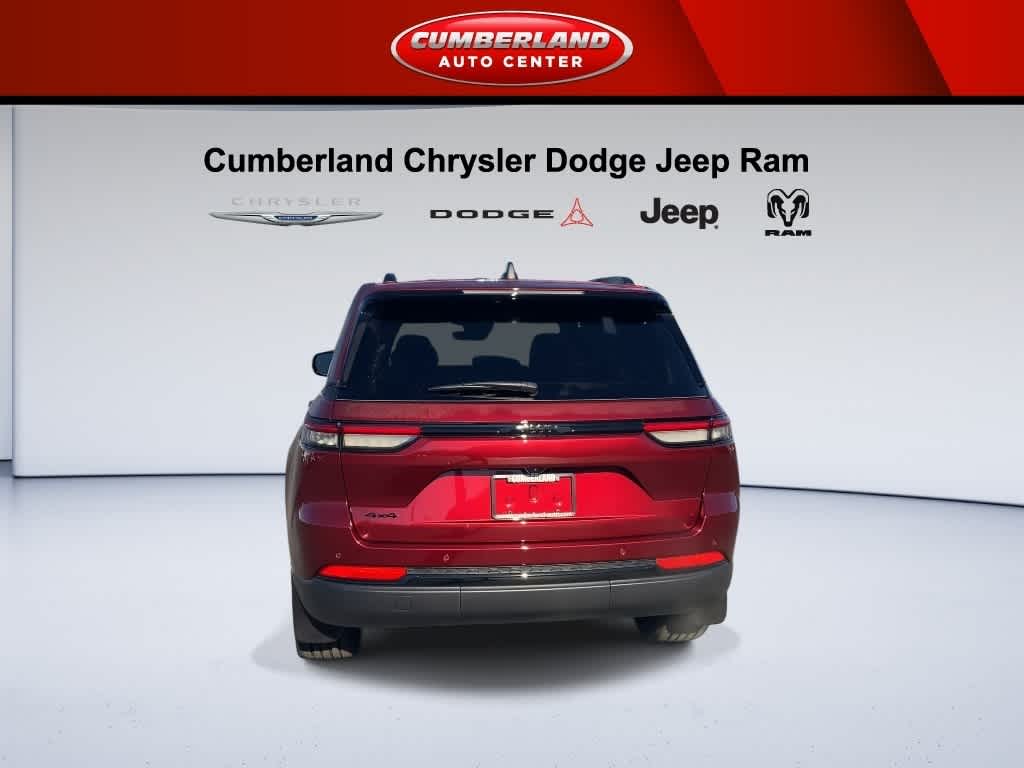 2025 Jeep Grand Cherokee Laredo