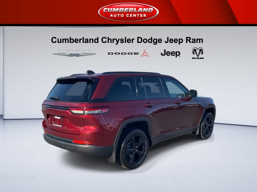2025 Jeep Grand Cherokee Laredo