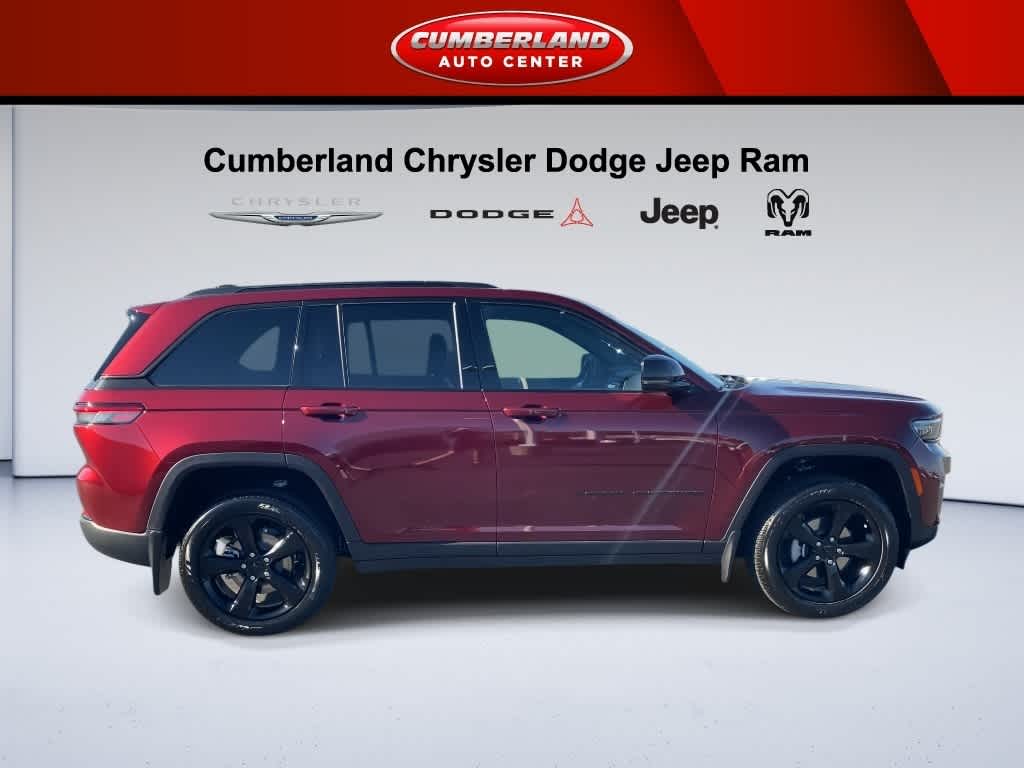 2025 Jeep Grand Cherokee Laredo