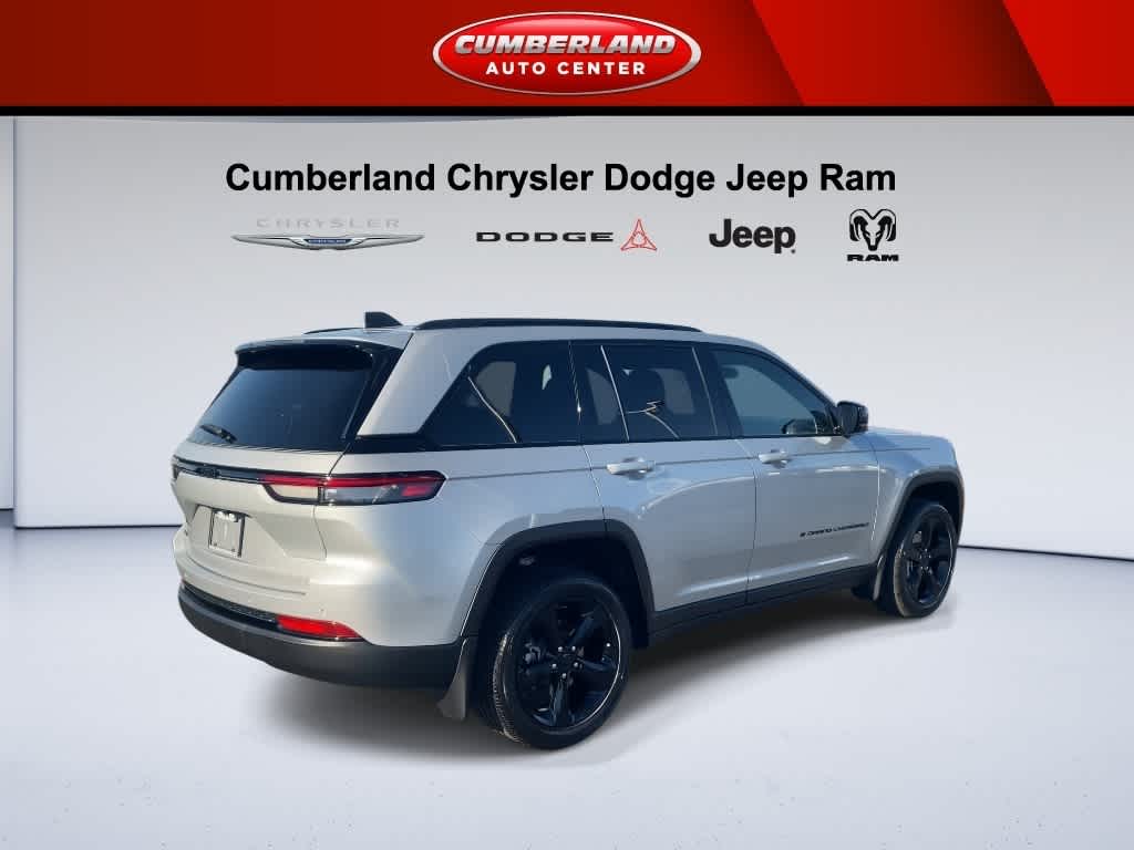 2025 Jeep Grand Cherokee Laredo