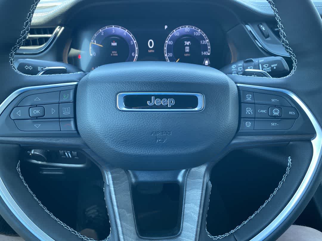 2026 Jeep Grand Cherokee Laredo Altitude