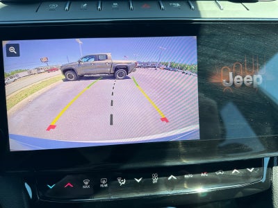 2026 Jeep Grand Cherokee Laredo Altitude