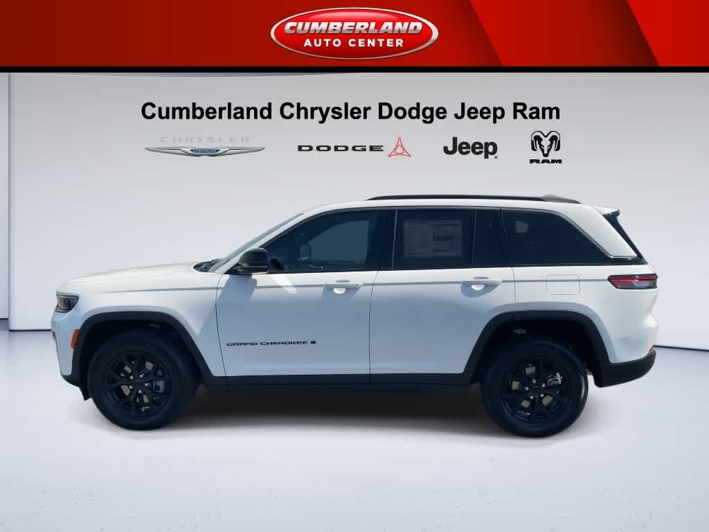 2026 Jeep Grand Cherokee Laredo Altitude