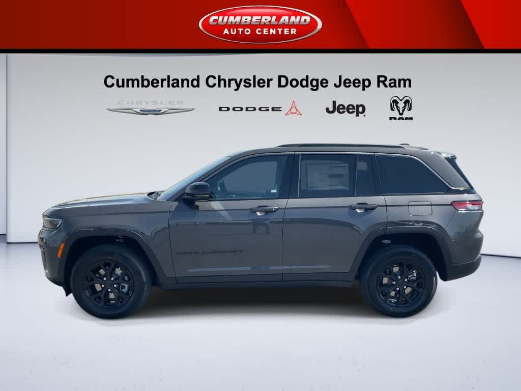 2026 Jeep Grand Cherokee Laredo Altitude