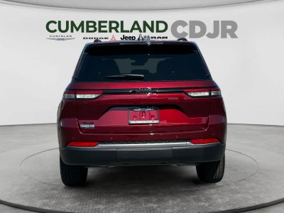 2026 Jeep Grand Cherokee Laredo Altitude