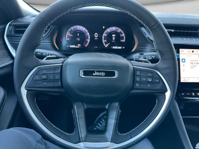 2026 Jeep Grand Cherokee Laredo Altitude