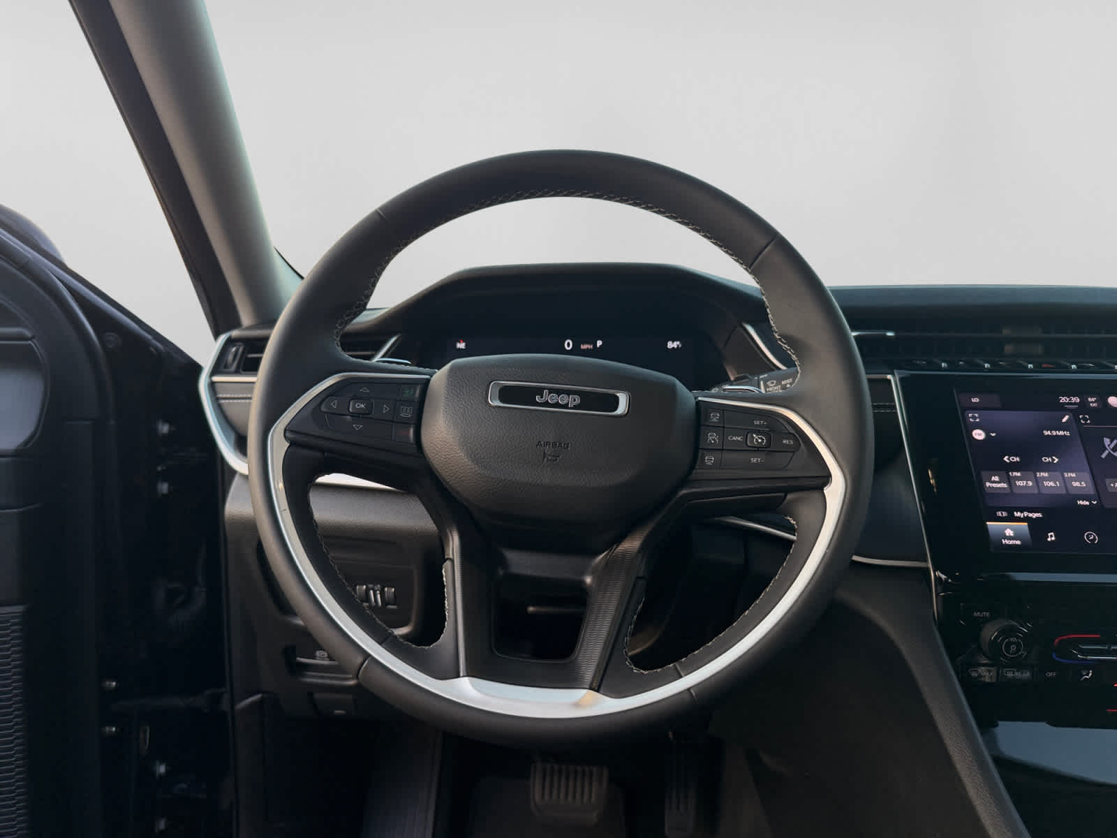 2023 Jeep Grand Cherokee L Laredo