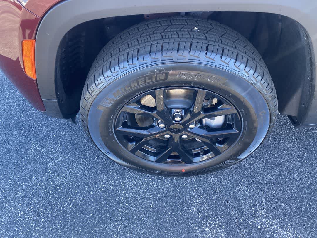 2026 Jeep Grand Cherokee L Laredo Altitude