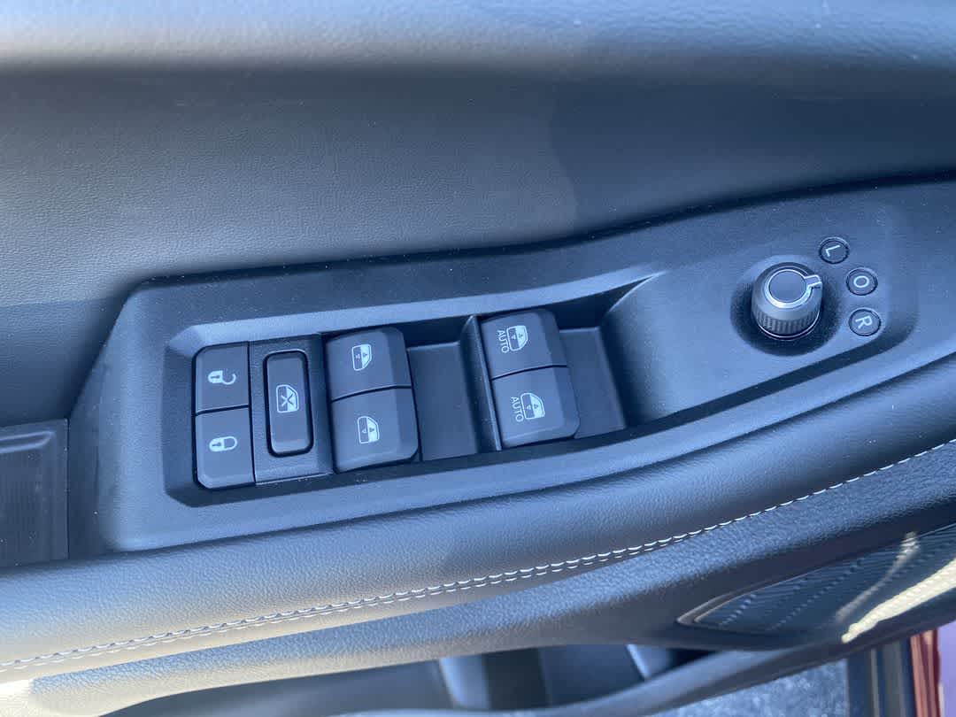 2026 Jeep Grand Cherokee L Laredo Altitude