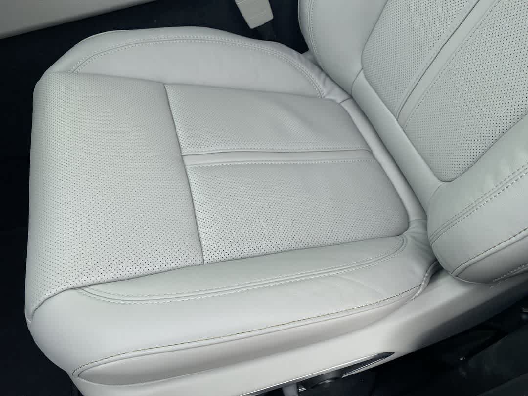 2026 Jeep Grand Wagoneer Base