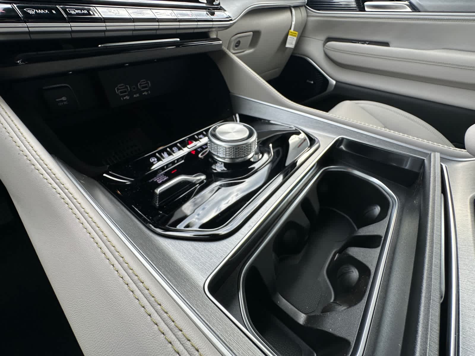 2026 Jeep Grand Wagoneer Limited Altitude