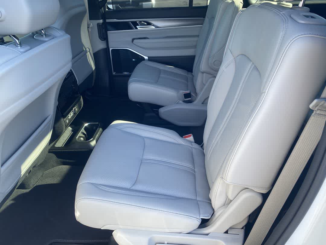 2026 Jeep Grand Wagoneer Limited Reserve