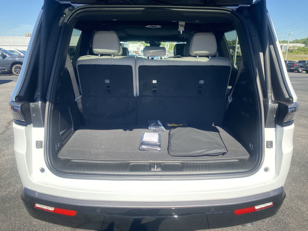2026 Jeep Grand Wagoneer Limited Reserve