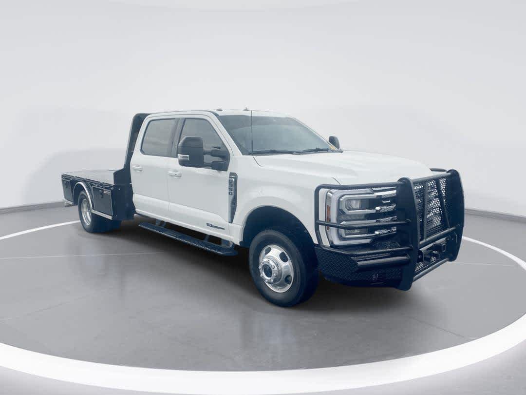 2025 Ford Super Duty F-350 DRW LARIAT