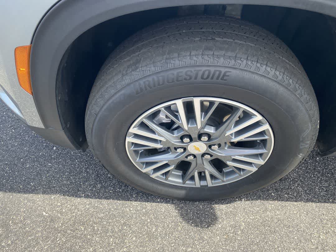 2024 Chevrolet Traverse FWD LT