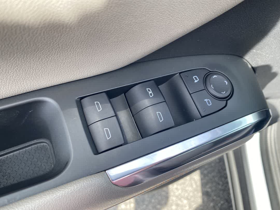 2024 Chevrolet Traverse FWD LT