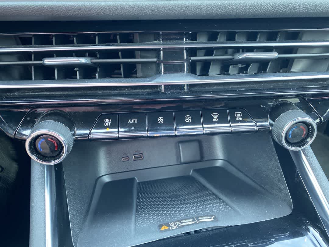 2024 Chevrolet Traverse FWD LT