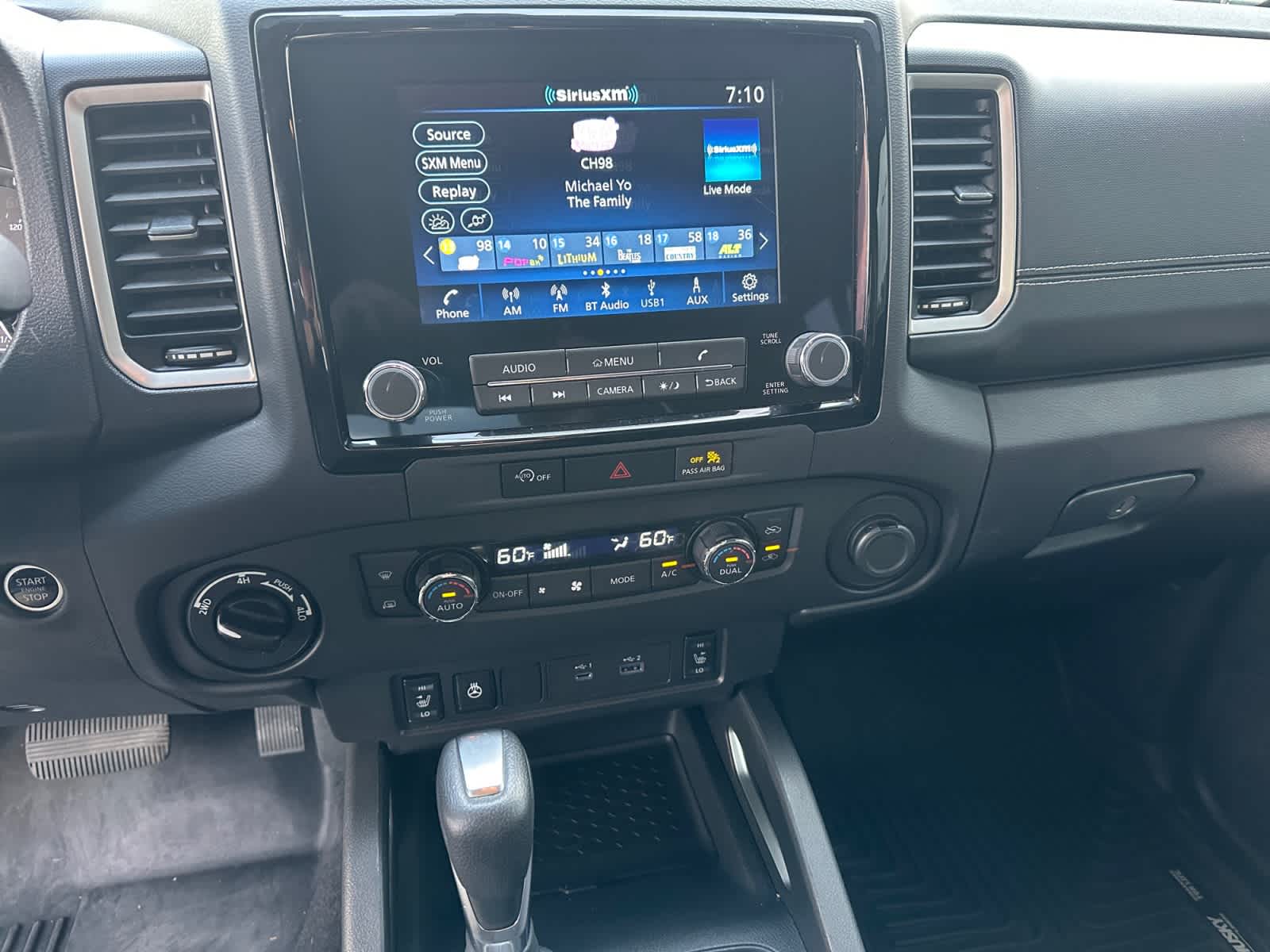 2024 Nissan Frontier SV