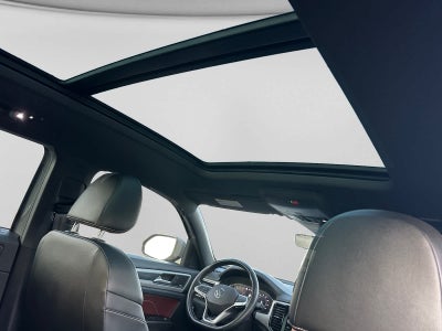2022 Volkswagen Atlas Cross Sport 3.6L V6 SEL Premium R-Line