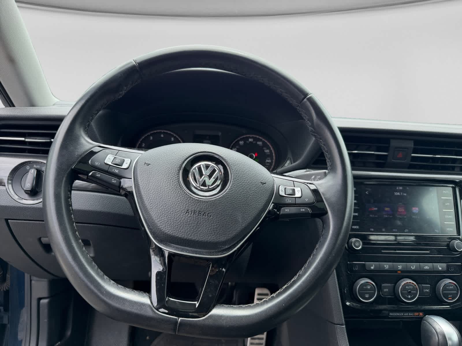 2020 Volkswagen Passat 2.0T R-Line