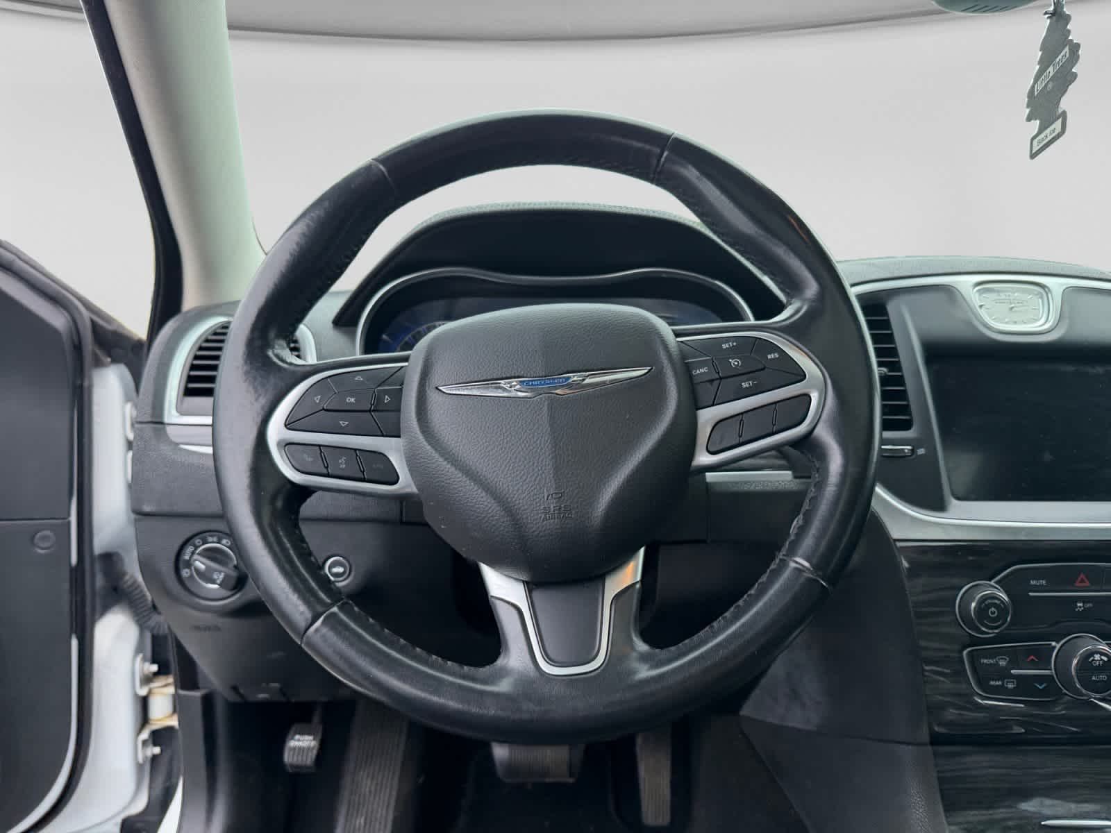 2019 Chrysler 300 Touring L