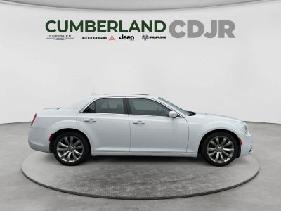 2019 Chrysler 300 Touring L