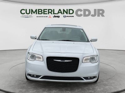 2019 Chrysler 300 Touring L