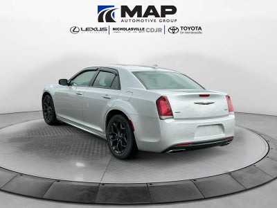 2021 Chrysler 300 Touring L