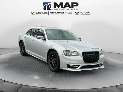 2021 Chrysler 300 Touring L