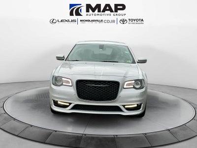 2021 Chrysler 300 Touring L