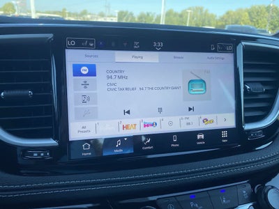 2026 Chrysler Pacifica Select