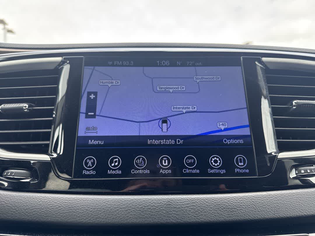 2017 Chrysler Pacifica Touring-L