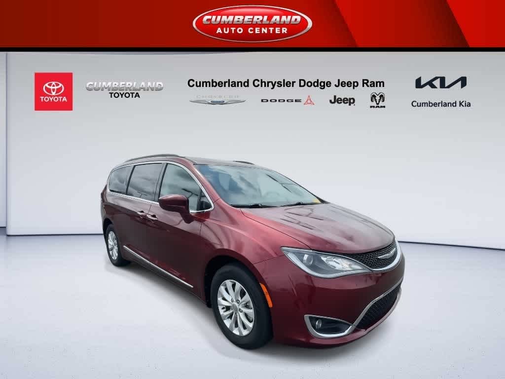 2017 Chrysler Pacifica Touring-L