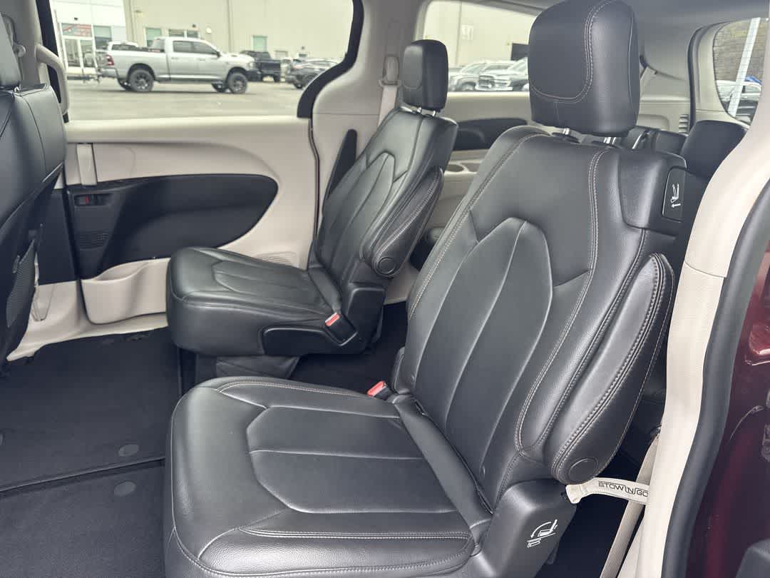 2017 Chrysler Pacifica Touring-L