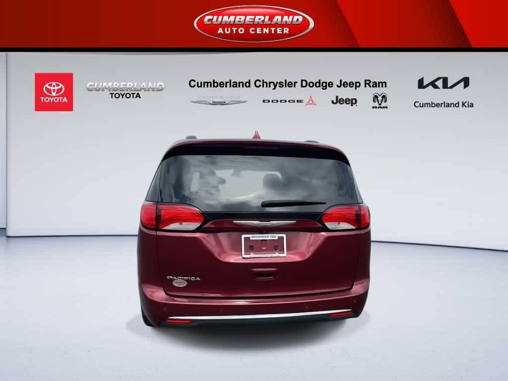2017 Chrysler Pacifica Touring-L