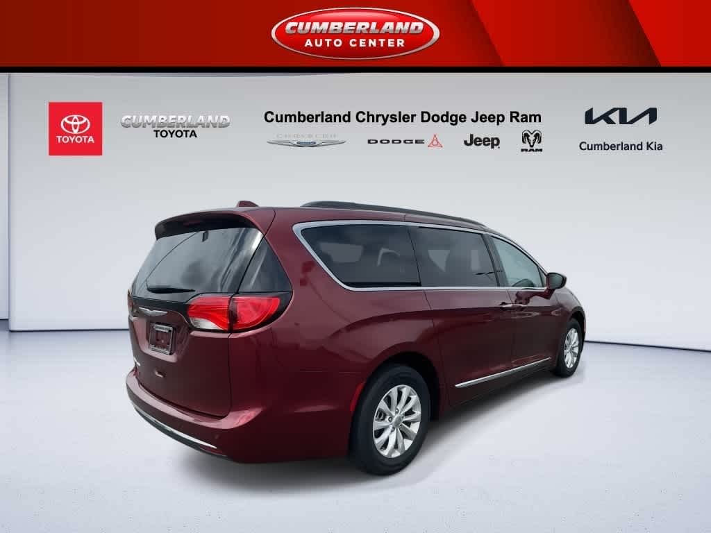 2017 Chrysler Pacifica Touring-L