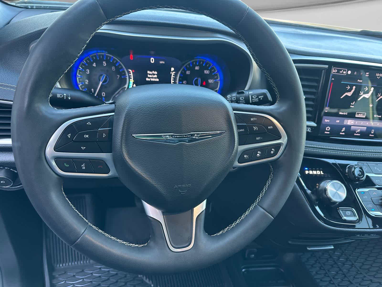 2025 Chrysler Pacifica Select