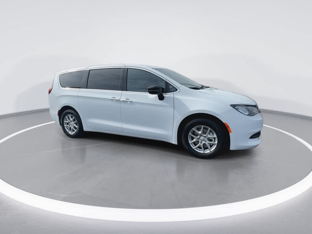2026 Chrysler Voyager LX