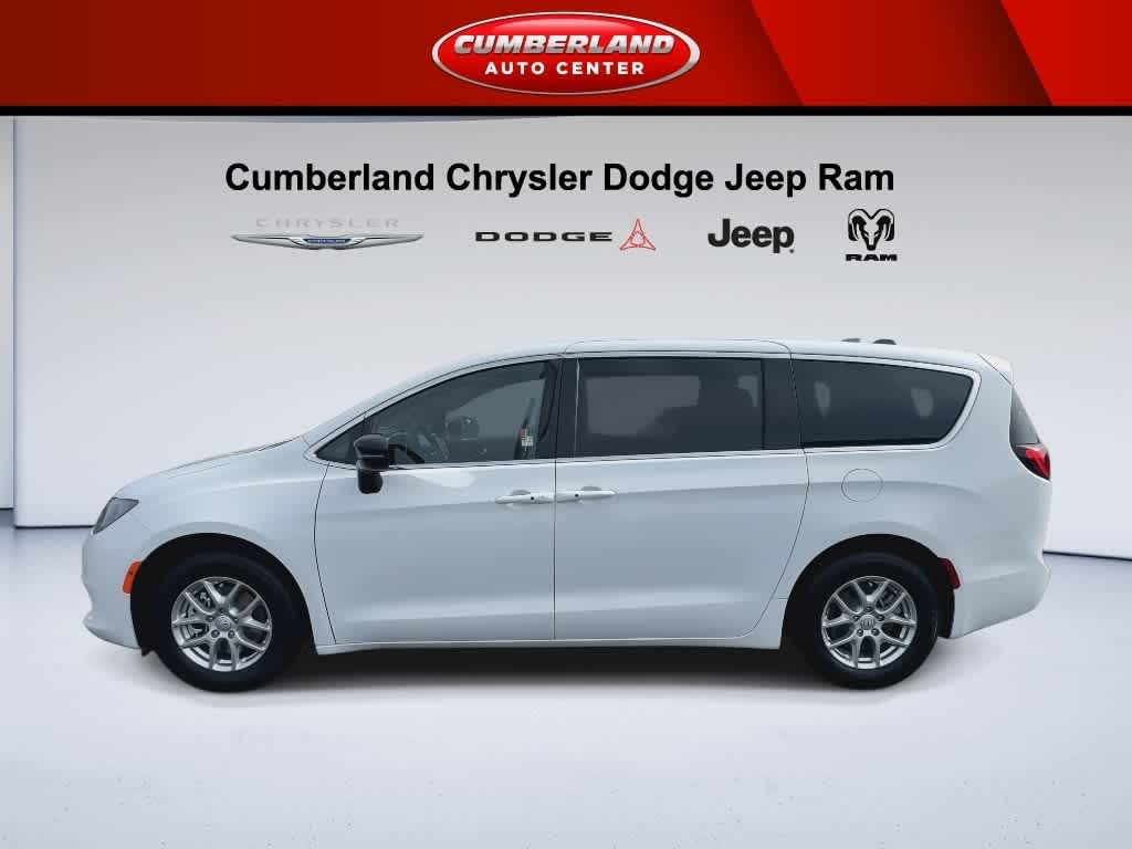 2026 Chrysler Voyager LX