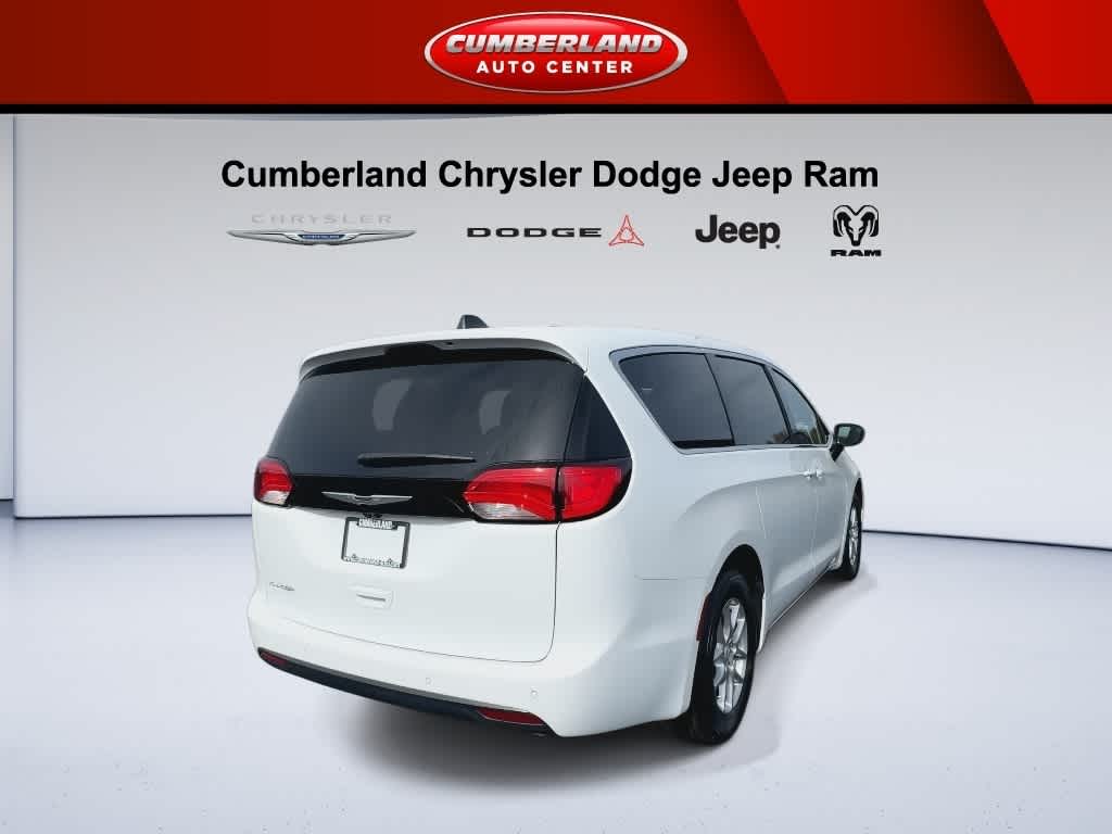 2026 Chrysler Voyager LX