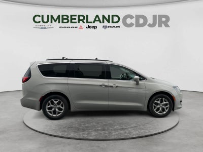 2020 Chrysler Pacifica Touring
