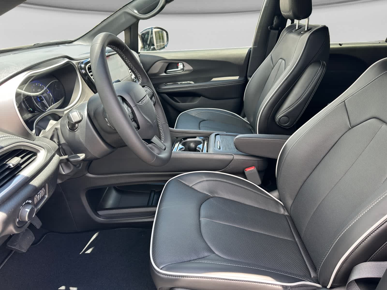 2027 Chrysler Pacifica Limited